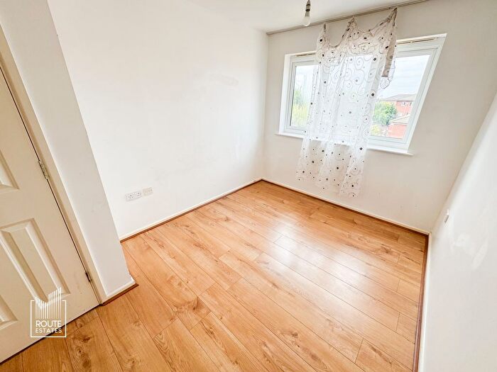 2 Bedroom Flat To Rent In Pentland Close, London, N9