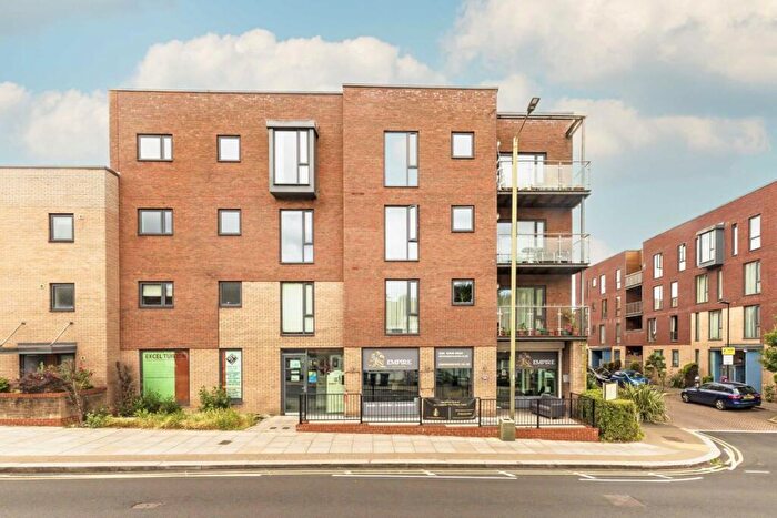 2 Bedroom Flat To Rent In Mornington Close, London, NW9