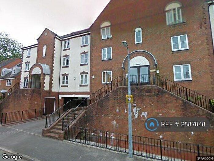 1 Bedroom Flat To Rent In Waterside Court, Alton, GU34