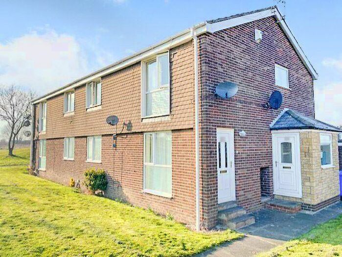 2 Bedroom Flat To Rent In Falmouth Walk, Cramlington, Northumberland, NE23