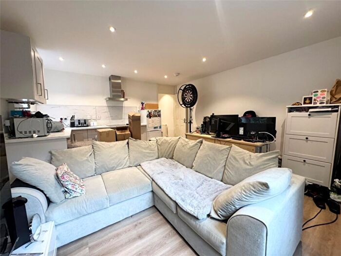 1 Bedroom Maisonette To Rent In Warnsham Close, Lower Earley, Reading, Berkshire, RG6