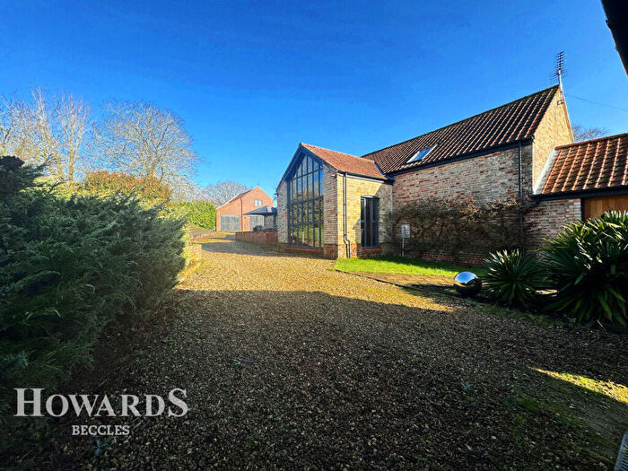 4 Bedroom Barn Conversion For Sale In Staithe Road, Beccles, NR34