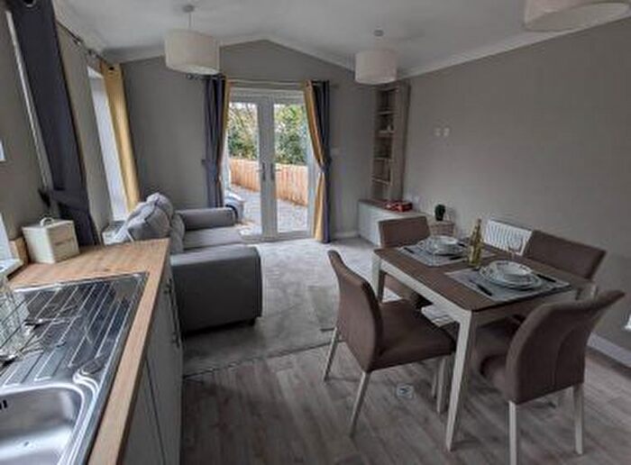 1 Bedroom Mobile/park Home For Sale In Oak Drive, Woodland Park, Waunarlwydd, Swansea, SA5