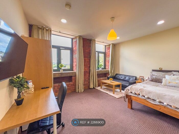 Studio To Rent In Legrams Mill Residence, Bradford, BD7