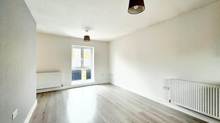 2 Bedroom Semi-Detached House To Rent In Wood Leaze Patchway, Bristol, BS34