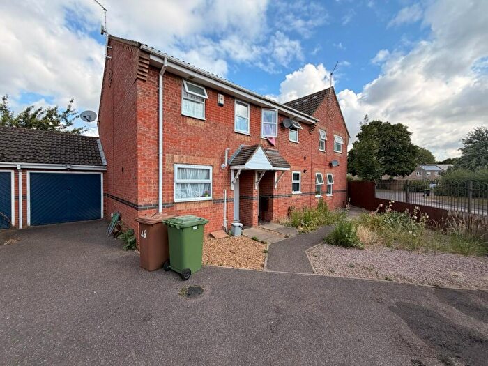 2 Bedroom House For Sale In Honeysuckle Court, Woodston, PE2