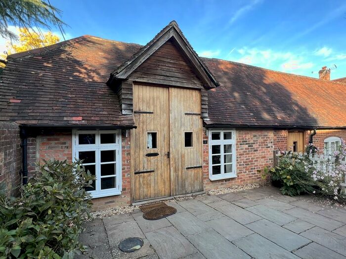 2 Bedroom End Of Terrace House To Rent In Main Road, Hursley, SO21