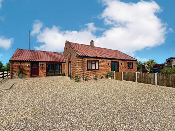 2 Bedroom Bungalow For Sale In The Green, Freethorpe, NR13