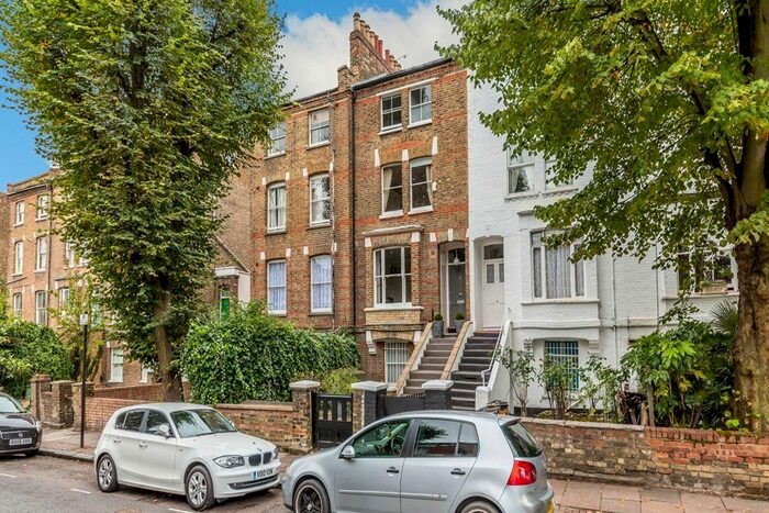 5 Bedroom Town House To Rent In Tollington Way, London, N7