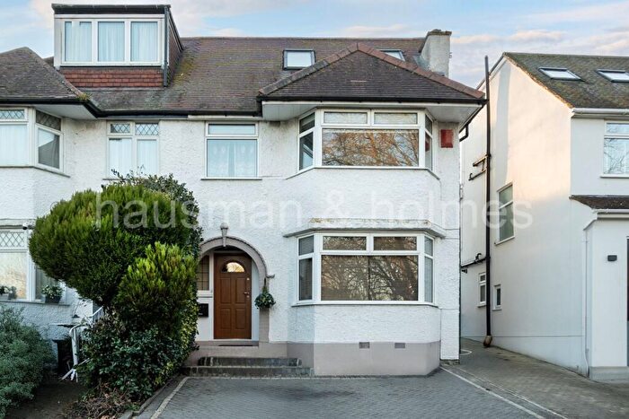 5 Bedroom Semi-Detached House To Rent In Holders Hill Gardens, Hendon, NW4