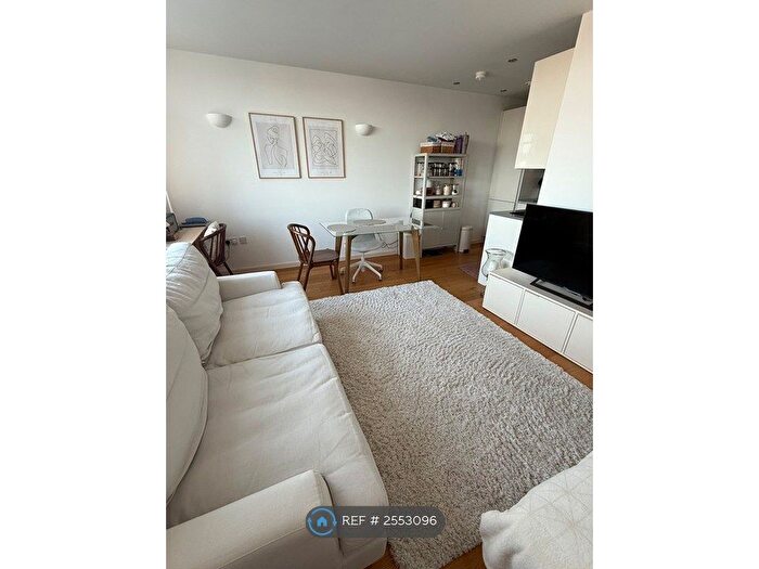 1 Bedroom Flat To Rent In Waddon House, Croydon, CR0