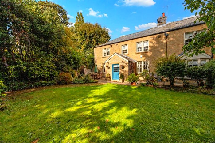 4 Bedroom Character Property For Sale In School Lane, Grenoside, Sheffield, S35