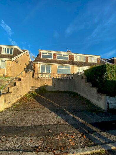 3 Bedroom Semi-Detached House To Rent In Brynmead Close, Sketty, Swansea, SA2
