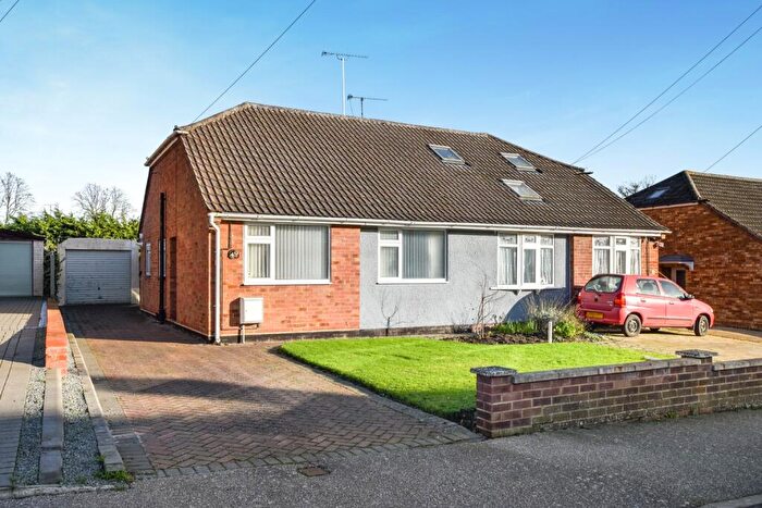 2 Bedroom Semi-Detached Bungalow For Sale In Wentworth Meadows, Maldon, Essex, CM9