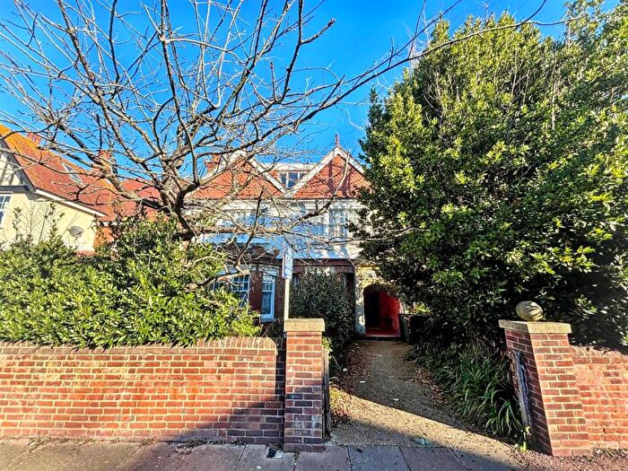3 Bedroom Flat For Sale In Arlington Road, Eastbourne, BN21