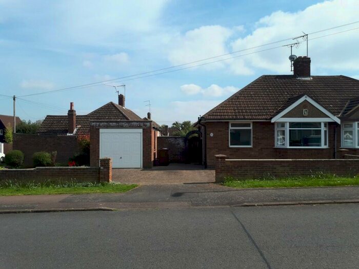 2 Bedroom Semi-Detached Bungalow To Rent In Southfield Road, Northampton, Northamptonshire, NN5