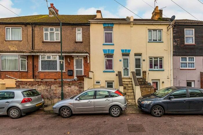 2 Bedroom Terraced House To Rent In Kings Road, Chatham, Kent ME5
