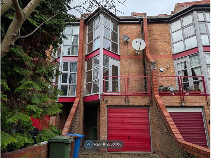 3 Bedroom Terraced House To Rent In Holyoake Court, London, SE16