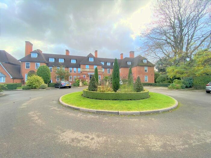 2 Bedroom Flat To Rent In Lady Yorke Park, Seven Hills Road, Iver SL0