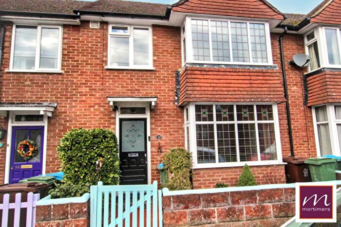 3 Bedroom Terraced House For Sale In Beaconsfield Road, Aylesbury, HP21