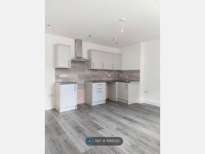 2 Bedroom End Of Terrace House To Rent In Bagley Lane, Farsley, Pudsey, LS28