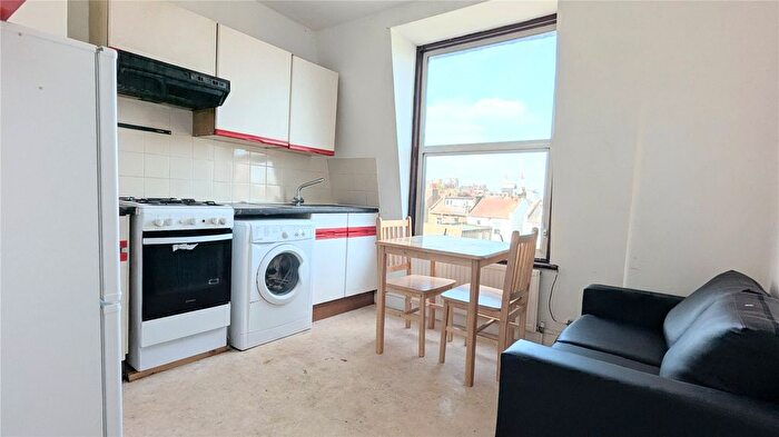 1 Bedroom Flat To Rent In Hampden Road, London, N8