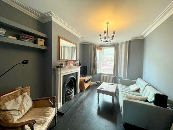 2 Bedroom House To Rent In Elmdale Road, Bedminster, Bristol, BS3