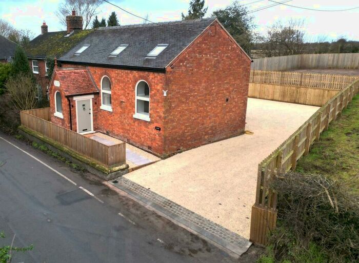 3 Bedroom Semi-Detached House For Sale In Crewe Road, Hatherton, Nantwich, CW5