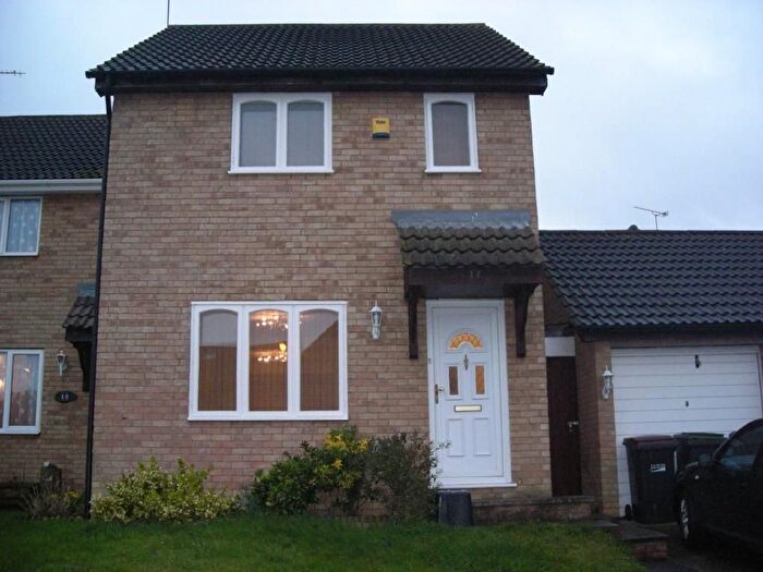 3 Bedroom Terraced House To Rent In Fieldfare Green, Luton, LU4