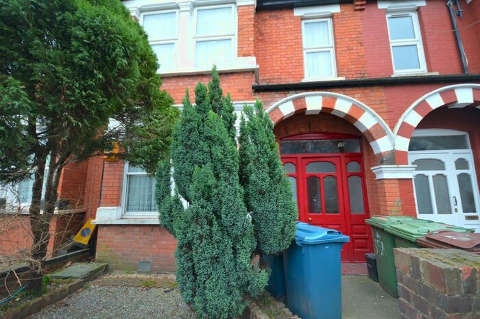 3 Bedroom Flat To Rent In Vaughan Road, Harrow, HA1