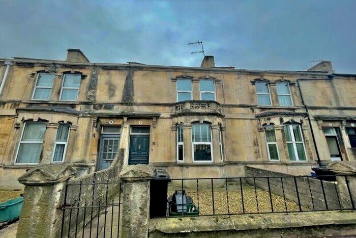 2 Bedroom Flat To Rent In Windsor Villas, Bath BA1
