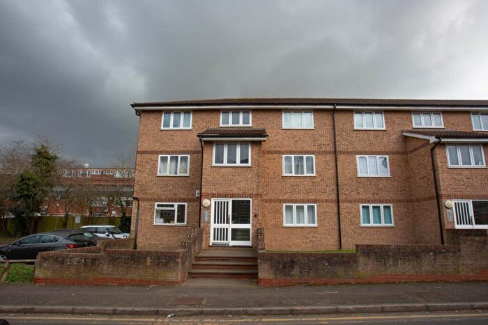 2 Bedroom Flat To Rent In Fort Pitt Street, Chatham, ME4