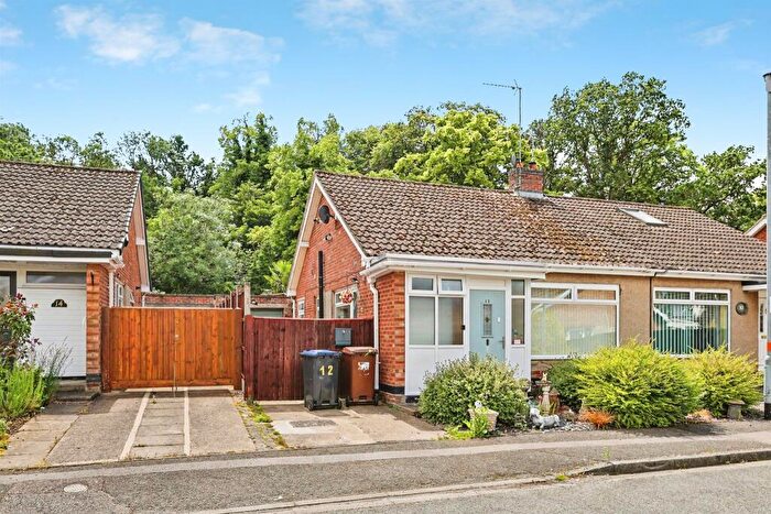 2 Bedroom Semi-Detached Bungalow For Sale In Oakham Close, Northampton, NN3