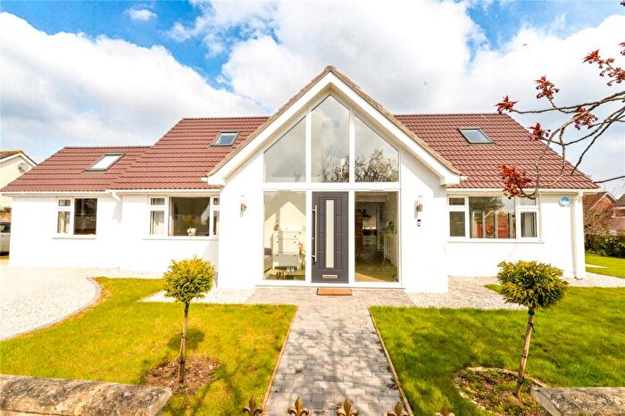 4 Bedroom Detached House For Sale In Winton Way, New Milton, Hampshire, BH25