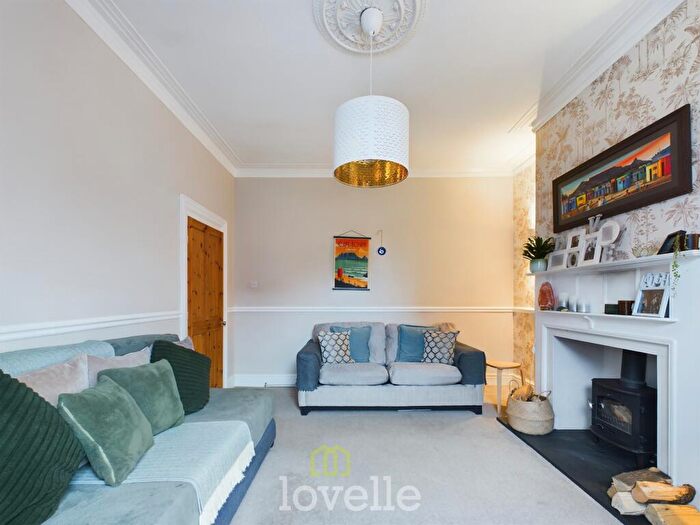 3 Bedroom Terraced House For Sale In Oxford Street, Cleethorpes, DN35