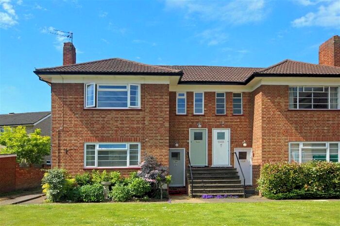 1 Bedroom Flat To Rent In Cambridge Road, Teddington, TW11