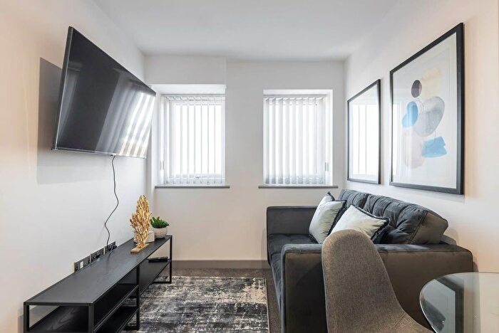 1 Bedroom Flat To Rent In Apartment George House, - George Street, Hull, HU1