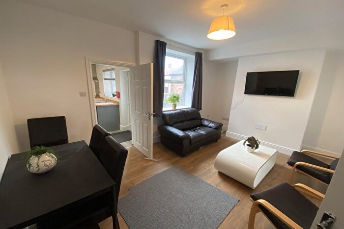 5 Bedroom Terraced House To Rent In Queens Road, NG9