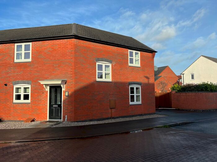 3 Bedroom Semi-Detached House To Rent In Lewisham Drive, Swadlincote, DE11