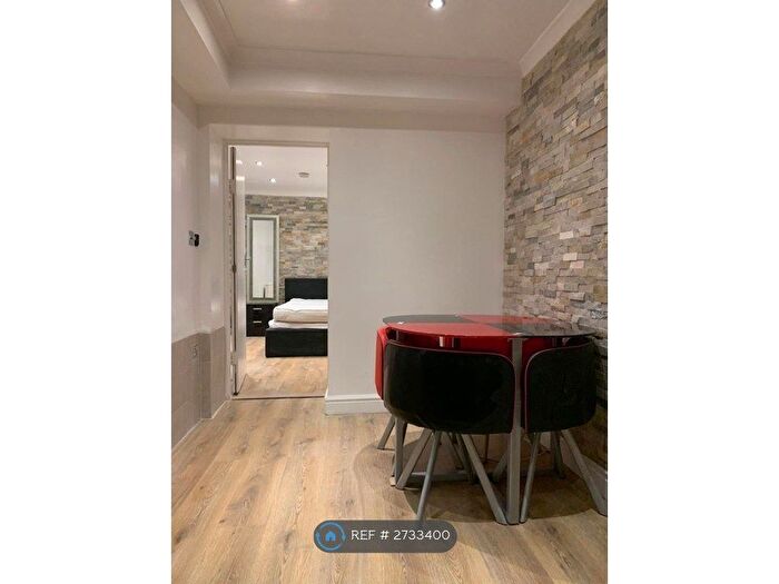 2 Bedroom Flat To Rent In West Dulwich, London, SE21