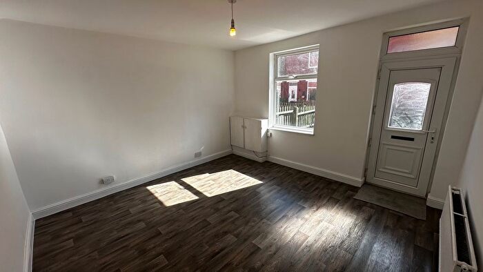 3 Bedroom Property To Rent In Claycliffe Terrace, Goldthorpe, Rotherham, S63