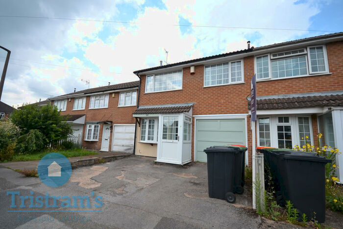 3 Bedroom Semi-Detached House To Rent In Myrtle Grove, Beeston, NG9