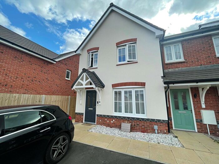 3 Bedroom End Of Terrace House To Rent In Clos Trillo, Oakenholt, CH6