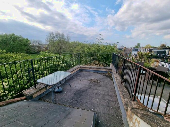 2 Bedroom Semi-Detached House To Rent In Wendell Road, Bedford Park, London, W12