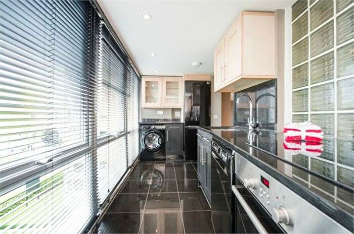 3 Bedroom Flat To Rent In St John's Wood Park, St John's Wood, London, NW8