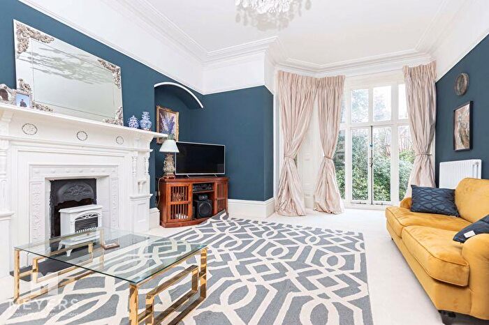 1 Bedroom Flat To Rent In Brinklea, Wimborne Road, Bournemouth, BH2