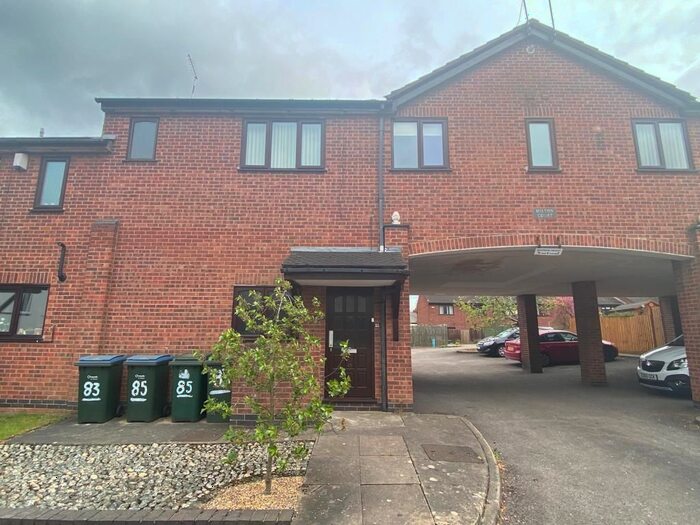 3 Bedroom Flat To Rent In Craven Street, Chapelfields, Coventry, CV5