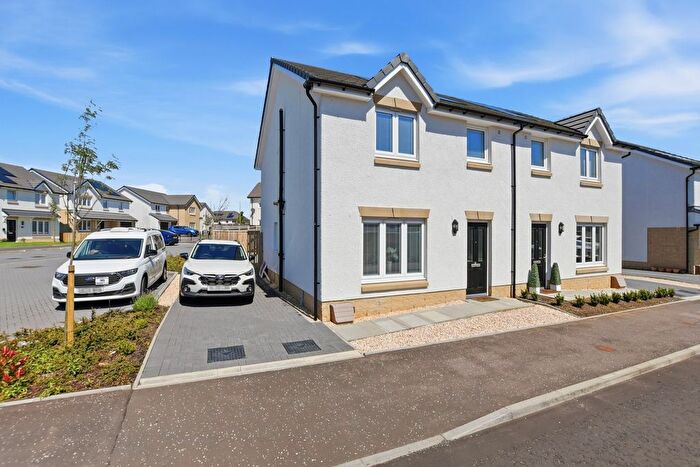 3 Bedroom Semi-Detached House For Sale In Longbow Place, Kilwinning, KA13