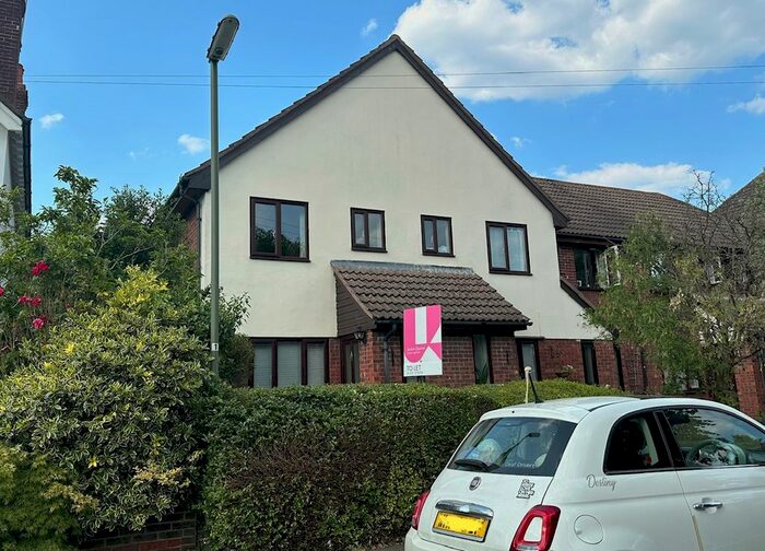 2 Bedroom Semi-Detached House To Rent In Kingston Avenue, Leatherhead, KT22