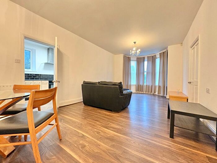 2 Bedroom Detached House To Rent In Otley Road, Far Headingley, Leeds, LS16